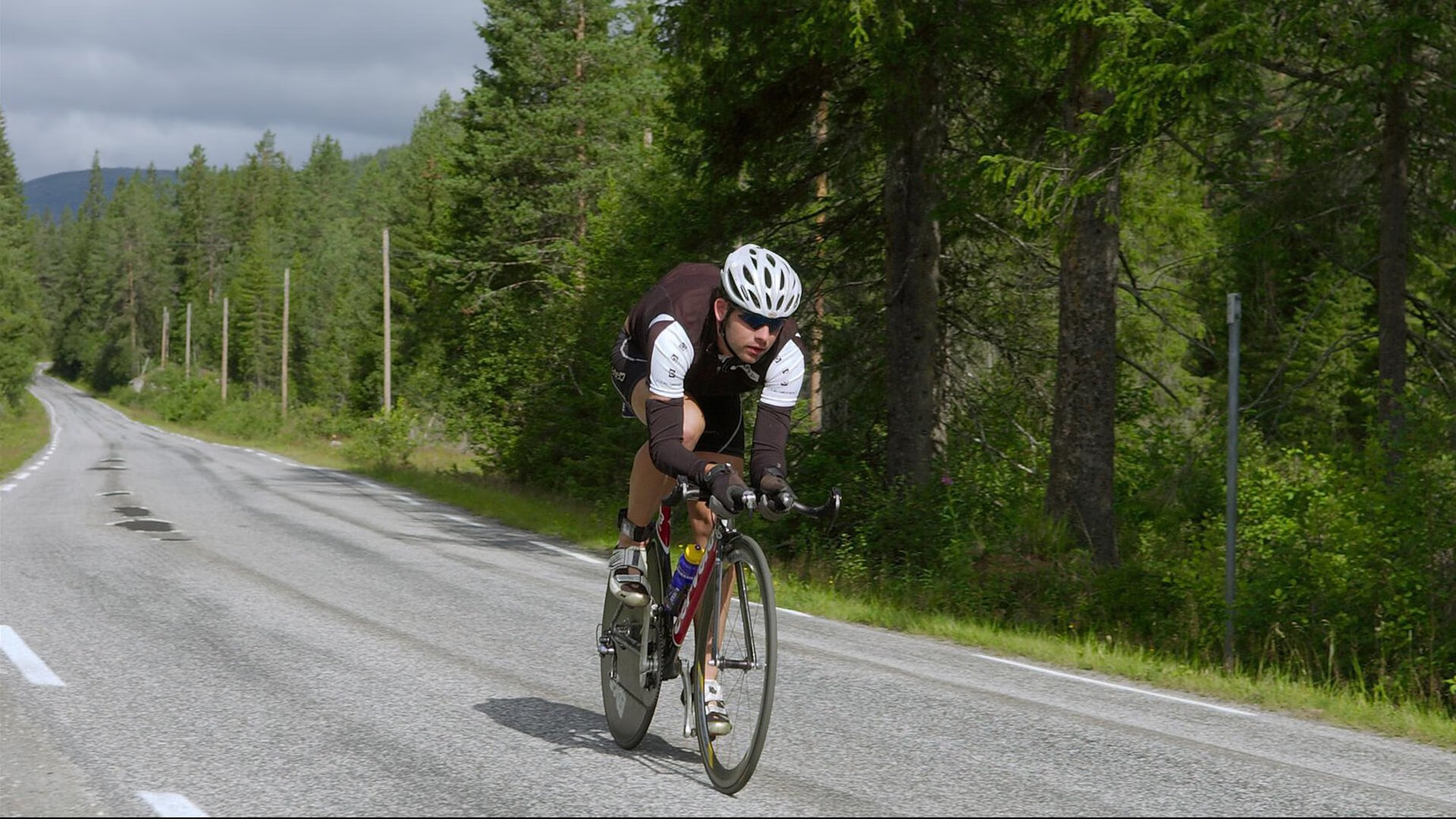 登山跑酷联合挑战，跨越山巅极限，攀登的跑酷